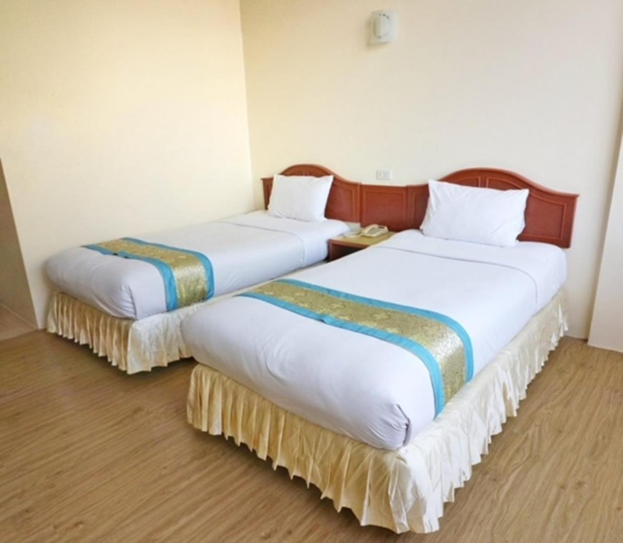 Chumphon Gardens Hotel Bagian luar foto