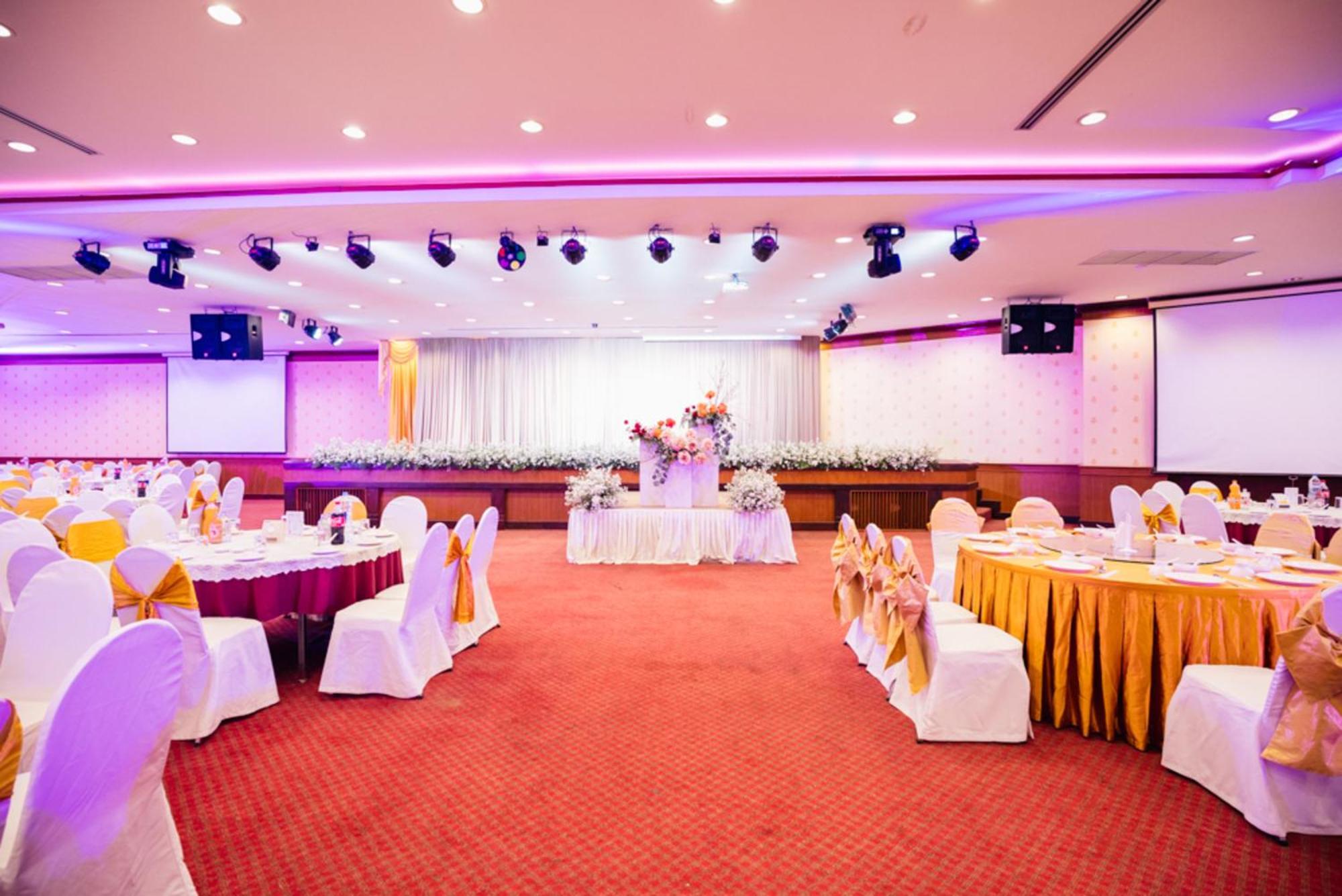 Chumphon Gardens Hotel Bagian luar foto