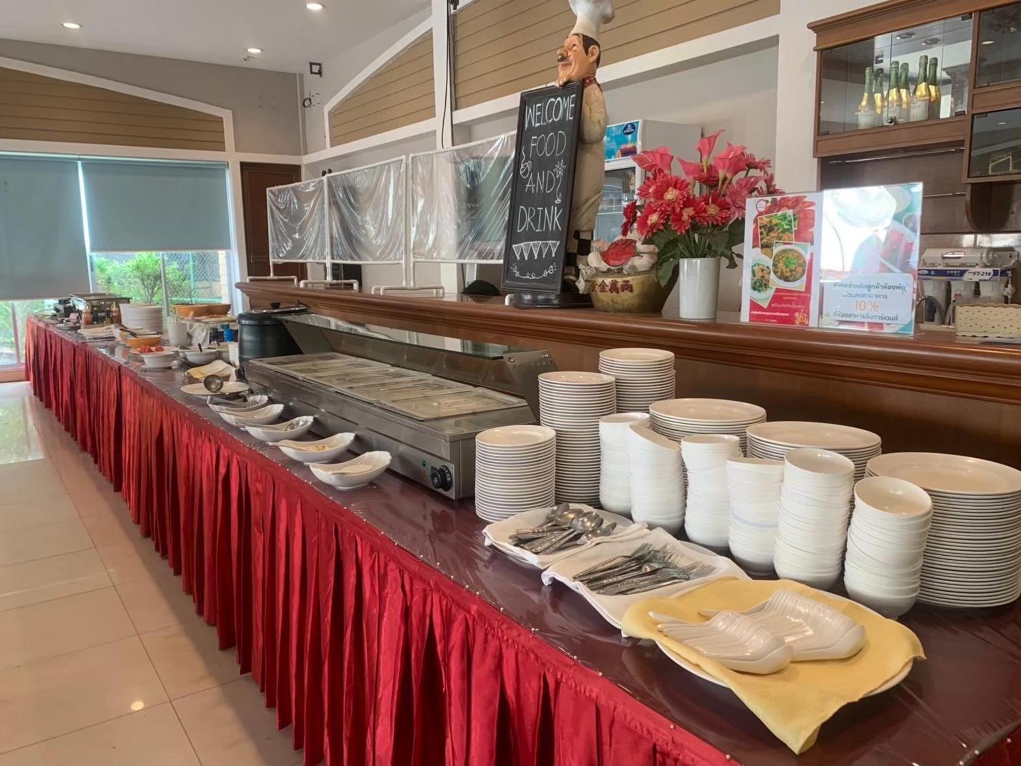 Chumphon Gardens Hotel Bagian luar foto