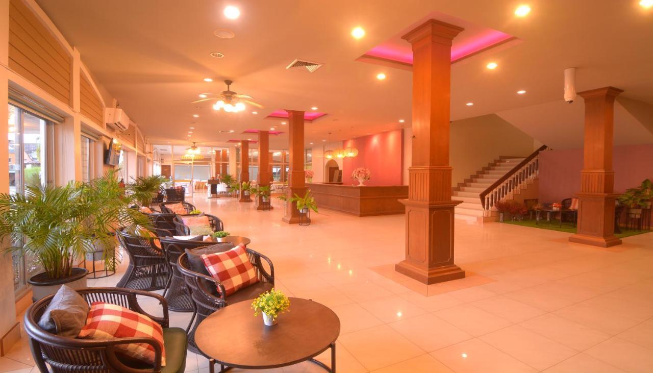 Chumphon Gardens Hotel Bagian luar foto